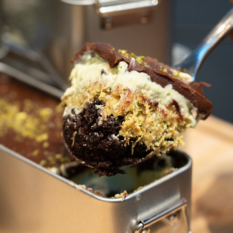 Dubai Dream Cake (Metal Box)
